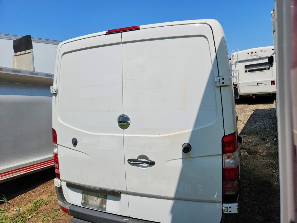 2013 Freightliner Sprinter 2500 VIN WDYPE7CC8D5801996 COPART salvage auction — FRONT END, MI - CERT OF TITLE-SALVAGE VEHICLE, sold $2,250 on 2026-08-05 (photo 3)