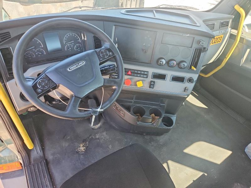 2021 Freightliner All other VIN 3AKBHSDVXMSMK0921 COPART salvage auction — MECHANICAL, OK - CERTIFICATE OF TITLE, sold $4,000 on 2026-07-17 (photo 8)