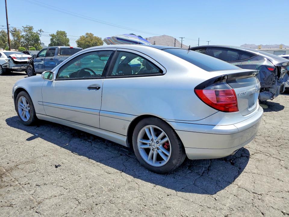 2002 Mercedes-benz C class VIN WDBRN47J12A175819 COPART salvage auction — MINOR DENT/SCRATCHES, DV, sold $275 on 2026-08-17 (photo 2)