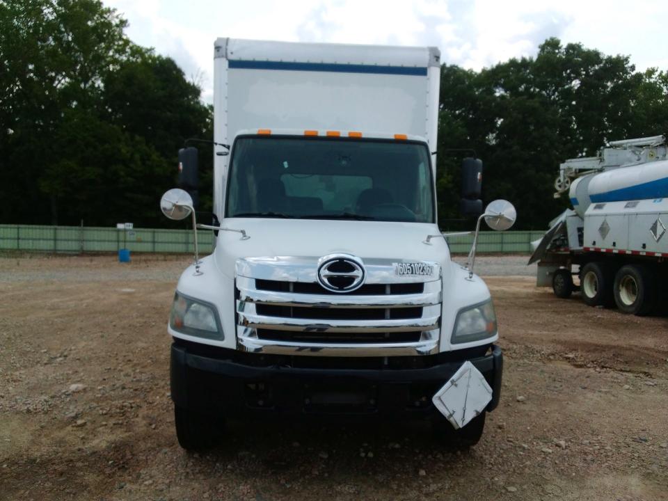 2019 Hino All other VIN 5PVNE8JV0K4S57445 COPART salvage auction — MINOR DENT/SCRATCHES, NC - DEALER ONLY CLEAN TITLE, sold $5,200 on 2026-07-30 (photo 5)