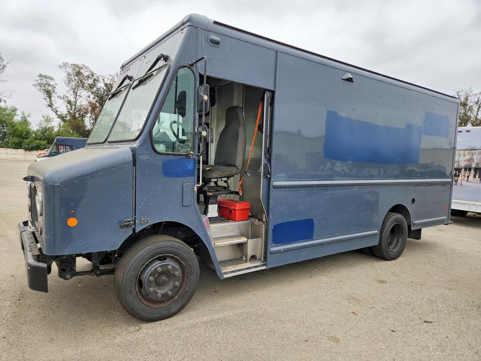 2021 Freightliner All other VIN 4UZAC2GA2MCMM9749 COPART salvage auction — MINOR DENT/SCRATCHES, CA - DIS/DLR/EXP ONLY CLEAN TITLE, sold $550 on 2026-07-28 (photo 1)
