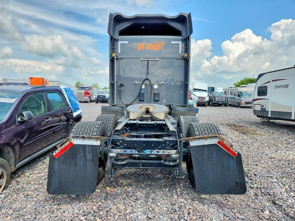 2020 Kenworth All other VIN 1XKYDP9X6LJ398236 COPART salvage auction — NORMAL WEAR, IN - CERTIFICATE OF TITLE, sold $8,900 on 2026-07-28 (photo 6)