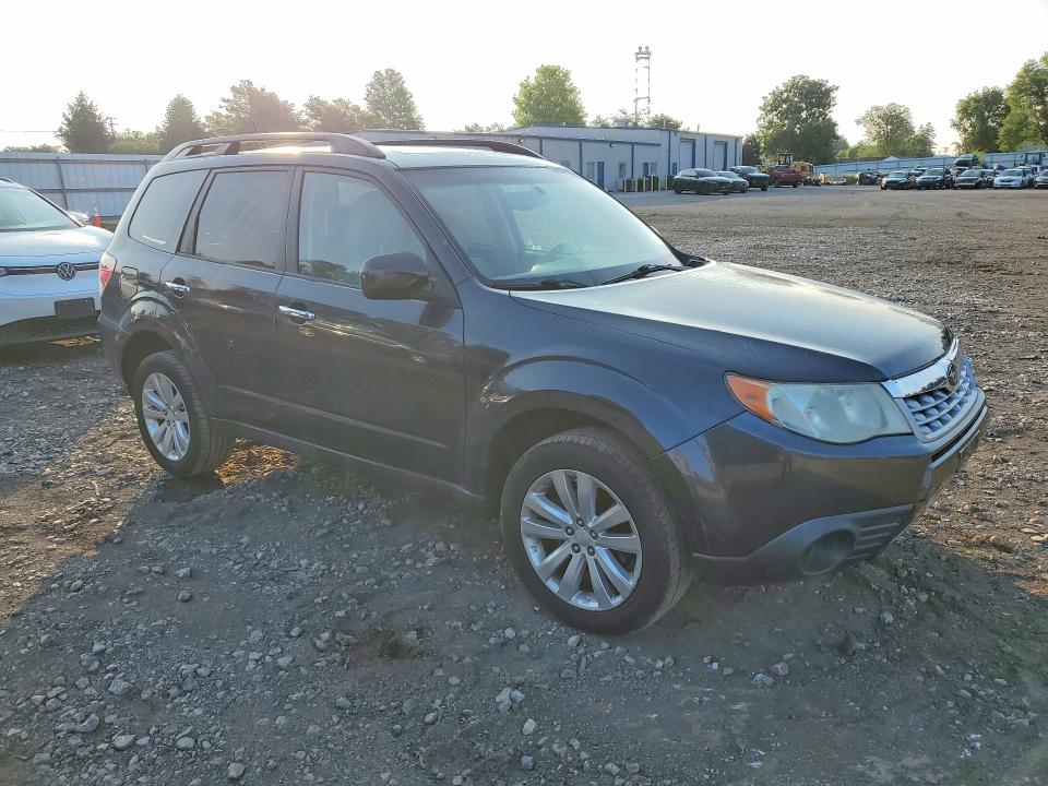 2011 Subaru Forester VIN JF2SHADC3BH735492 COPART salvage auction — MINOR DENT/SCRATCHES, MD - CERTIFICATE OF TITLE, sold $750 on 2026-07-27 (photo 4)