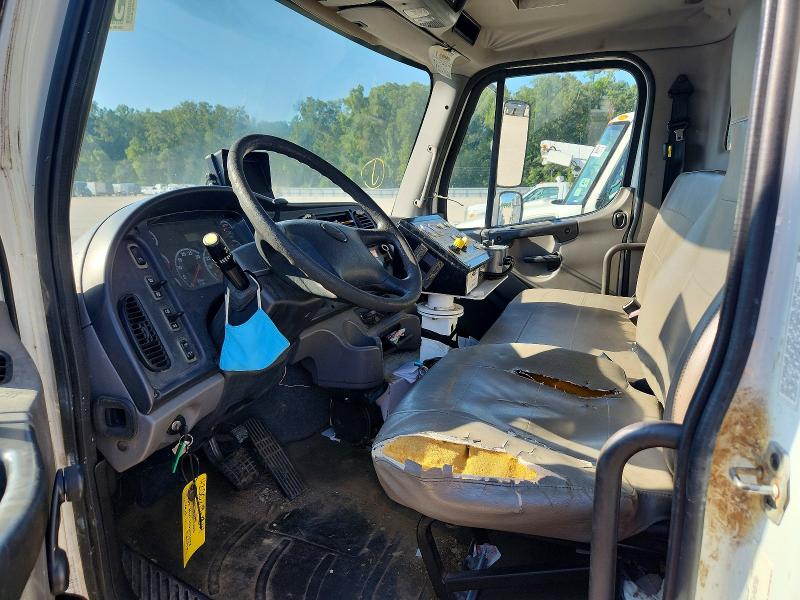 2014 Freightliner All other VIN 1FVACXDT7EHFM5119 COPART salvage auction — MINOR DENT/SCRATCHES, LA - CERTIFICATE OF TITLE, sold $4,400 on 2026-08-04 (photo 5)