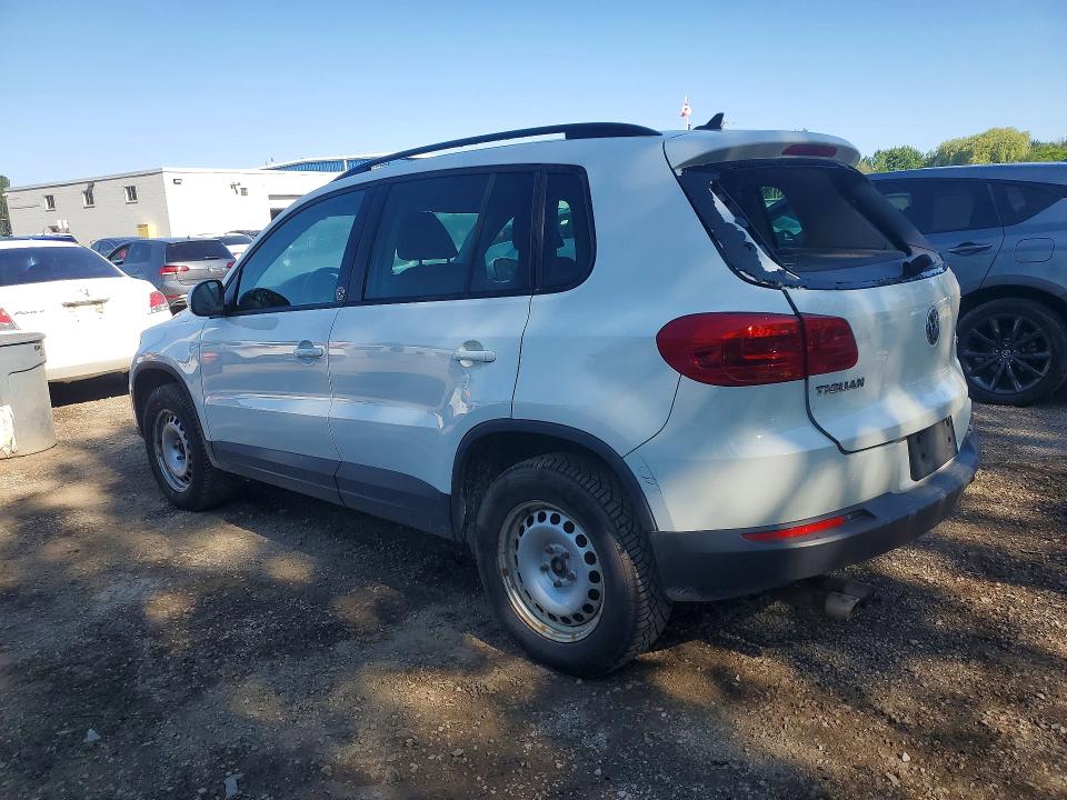 2017 Volkswagen Tiguan VIN WVGNV7AX7HK033469 COPART salvage auction — REAR END, On - Permit Salvage, sold $1,250 on 2026-08-04 (photo 2)