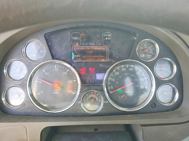 2017 Kenworth All other VIN 1XKZDP9X1HJ168602 COPART salvage auction — MINOR DENT/SCRATCHES, NC - DEALER ONLY CLEAN TITLE (P), sold $8,100 on 2026-07-28 (photo 9)