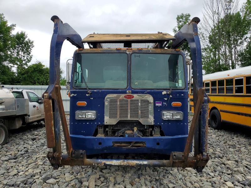 2016 Peterbilt All models VIN 3BPZLK0X5GF107189 COPART salvage auction — MINOR DENT/SCRATCHES, FL - CERTIFICATE OF DESTRUCTION, sold $2,100 on 2026-07-30 (photo 9)