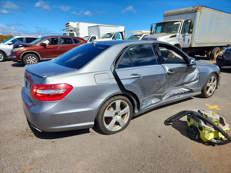 2011 Mercedes-benz E-class VIN WDDHF5GB2BA263972 COPART salvage auction — SIDE, Hi - Certificate Of Title, sold $2 on 2026-08-03 (photo 3)