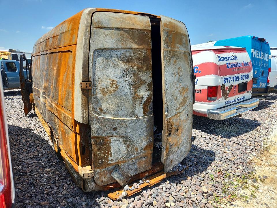 2014 Freightliner Sprinter VIN WDYPE8CC9E5886418 COPART salvage auction — BURN, BP, sold $30 on 2026-08-04 (photo 2)