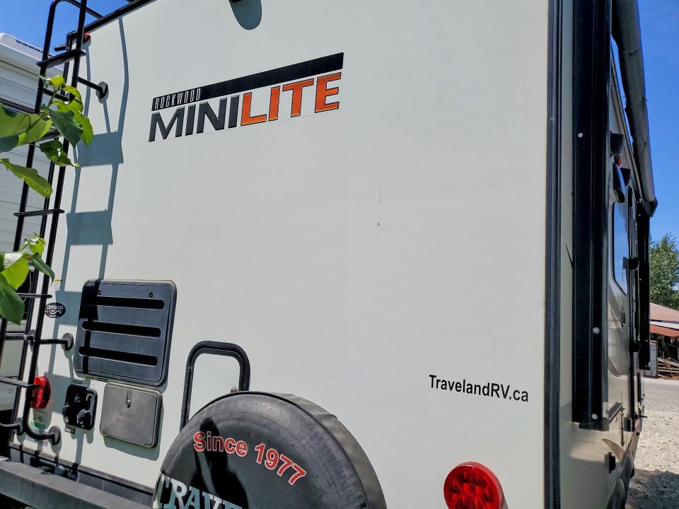 2022 Rockwood Mini lite VIN 4X4TRLW23ND450913 COPART salvage auction — MINOR DENT/SCRATCHES, AB - OOP - ACTIVE, sold $10,200 on 2026-07-28 (photo 5)