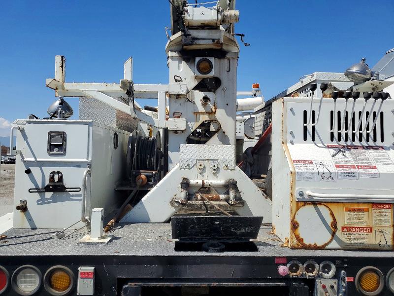 2017 Kenworth All models VIN 2NKHHM7X0HM134915 COPART salvage auction — MINOR DENT/SCRATCHES, CA - DIS/DLR/EXP ONLY CLEAN TITLE, sold $12,200 on 2026-07-21 (photo 6)