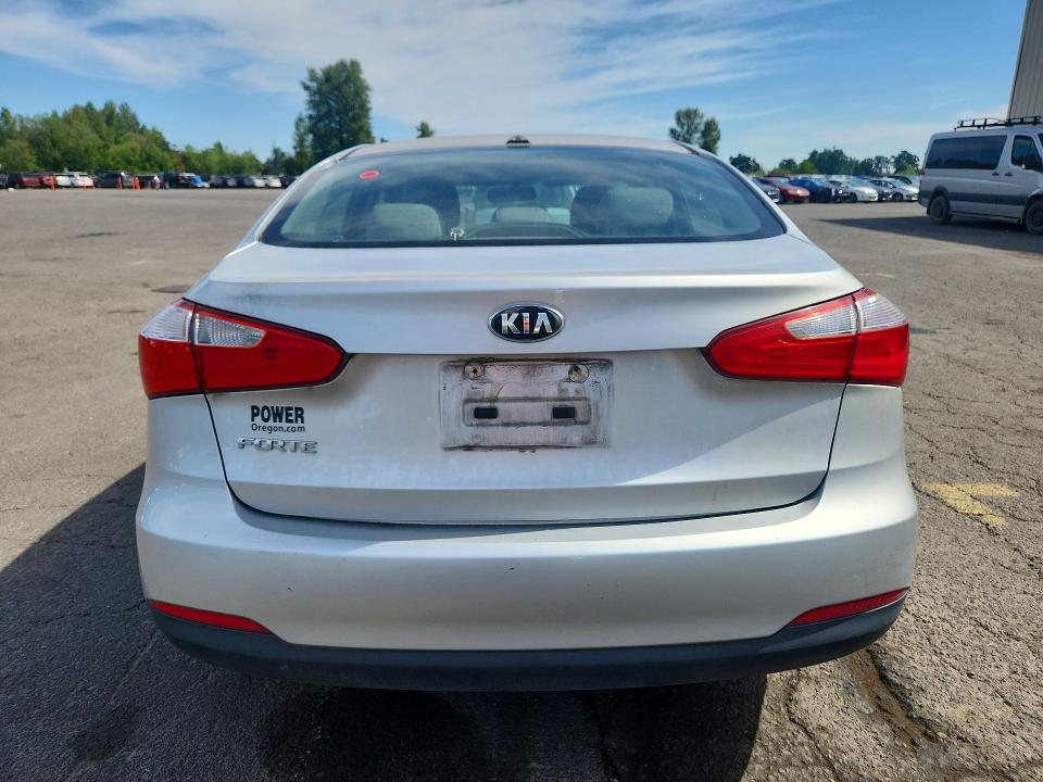 2015 Kia Forte VIN KNAFX4A64F5280238 COPART salvage auction — MECHANICAL, Or - Certificate Of Title, sold $725 on 2026-07-20 (photo 6)