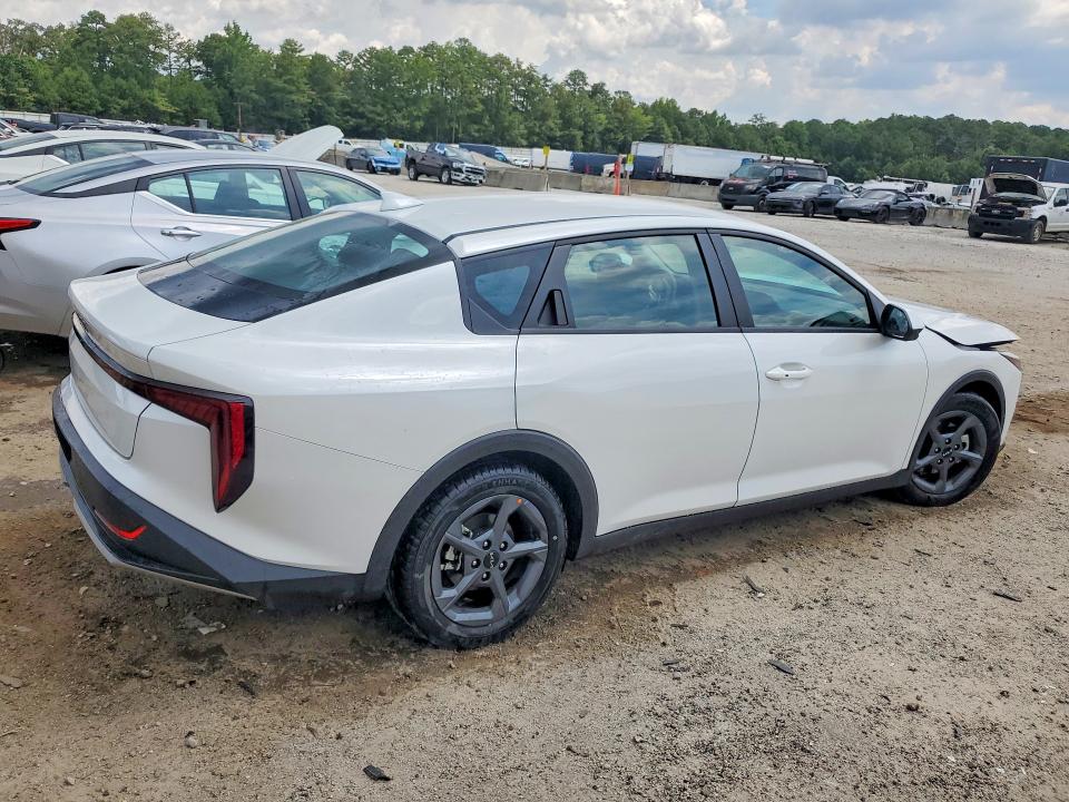2026 Kia All other VIN 3KPFT4DE8TE251553 COPART salvage auction — FRONT END, FL - CERTIFICATE OF TITLE, sold $8,500 on 2026-07-27 (photo 3)