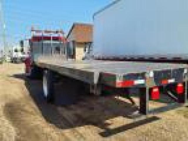 2019 Freightliner All other VIN 3ALACWFC3KDKD7382 COPART salvage auction — NORMAL WEAR, CA - DIS/DLR/EXP ONLY CLEAN TITLE, sold $15,980 on 2026-08-13 (photo 3)