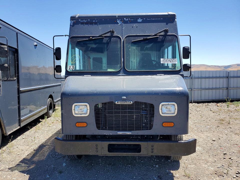 2021 Freightliner All other VIN 4UZAC2EAXMCML0787 COPART salvage auction — MINOR DENT/SCRATCHES, DV, sold $22,750 on 2026-07-14 (photo 5)
