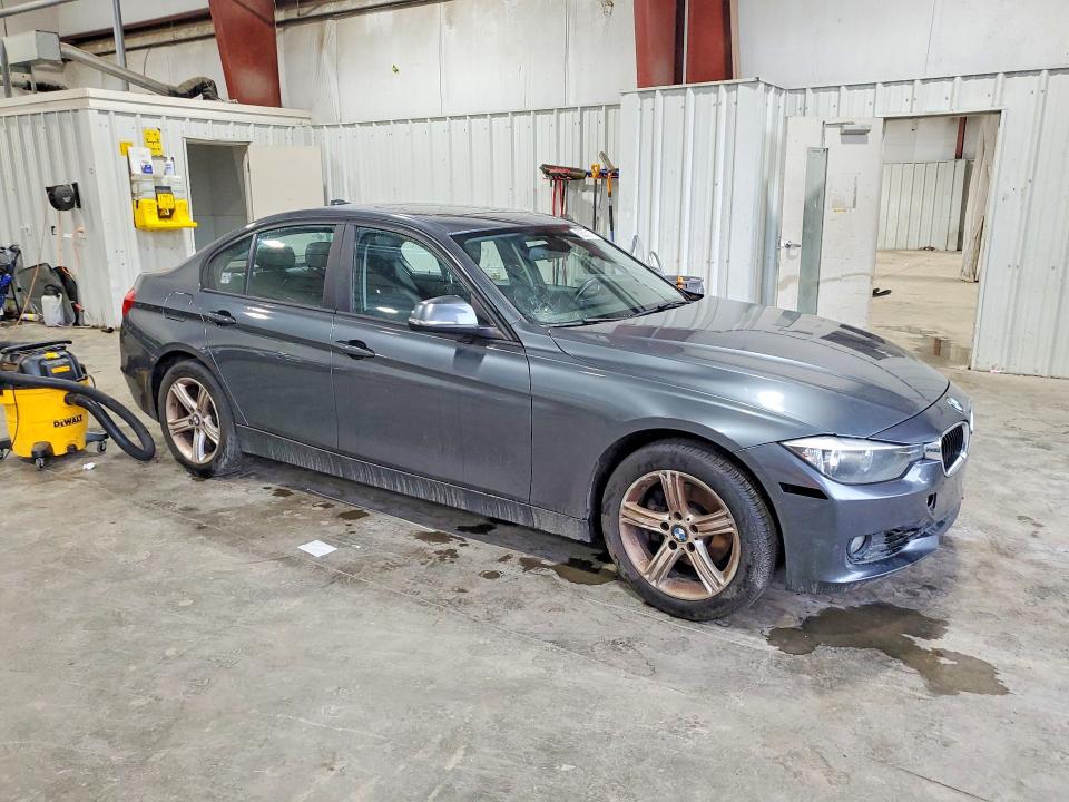 2015 BMW 3 series VIN WBA3B5G58FNS16144 COPART salvage auction — MECHANICAL, Ny - Certificate Of Title, sold $200 on 2026-08-03 (photo 4)