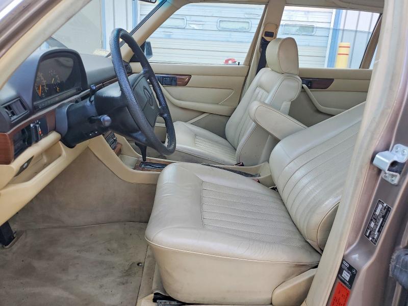 1988 Mercedes-benz S class VIN WDBCA35D2JA414995 COPART salvage auction — REAR END, Pa - Cert Of Salvage-Formerly Aband, sold $1,950 on 2026-07-27 (photo 7)