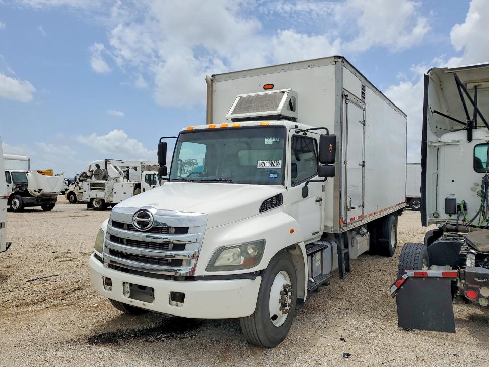 2015 Hino All models VIN 5PVNV8JT8F4S53812 COPART salvage auction — MECHANICAL, CT, sold $550 on 2026-07-28 (photo 1)