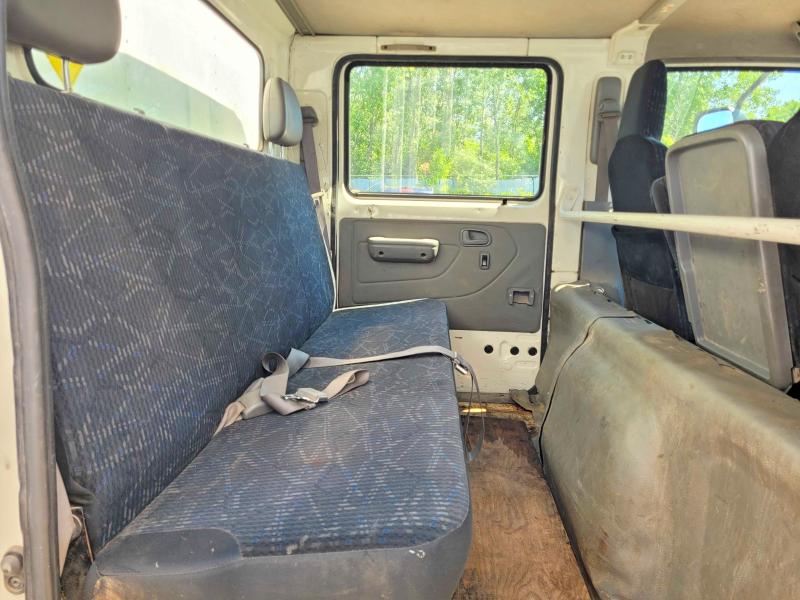 2013 Hino All other VIN JHHWDL2H3DK001590 COPART salvage auction — MINOR DENT/SCRATCHES, ON - PERMIT NO BRAND - UNFIT (P), sold $4,050 on 2026-07-28 (photo 6)