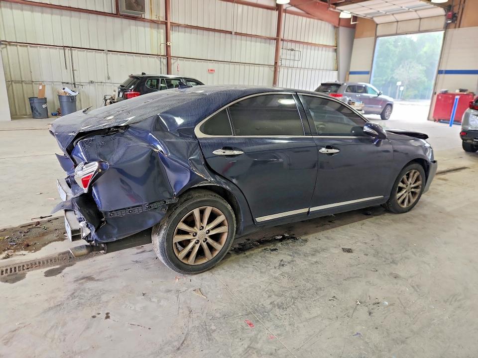 2011 Lexus ES350 VIN JTHBK1EG2B2456649 COPART salvage auction — REAR END, Va - Cert Of Title - Salvage, sold $650 on 2026-07-31 (photo 3)
