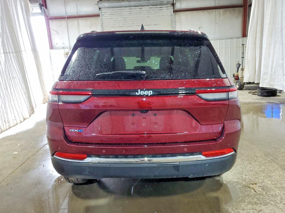 2025 Jeep Cherokee VIN 1C4RJYB63S8704234 COPART salvage auction — FRONT END, Ca - Certificate Of Title, sold $15,600 on 2026-08-10 (photo 6)