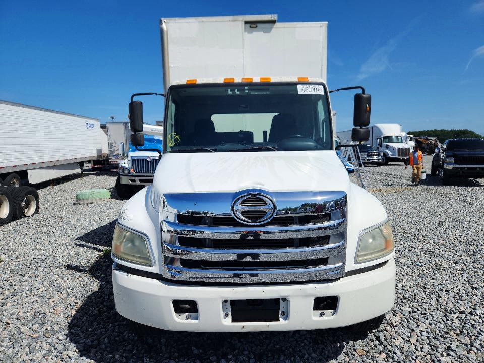 2013 Hino All other VIN 5PVNV8JT1D4S52529 COPART salvage auction — MINOR DENT/SCRATCHES, FL - CERTIFICATE OF TITLE, sold $10 on 2026-07-28 (photo 5)