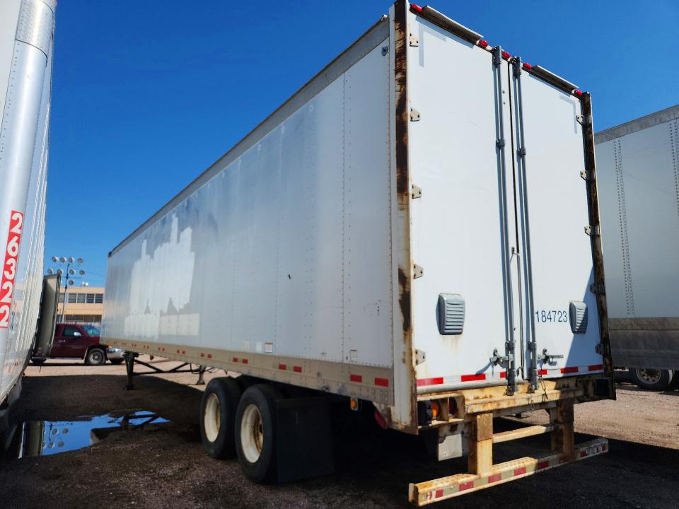 2002 Great dane All models VIN 1GRAA96222B071101 COPART salvage auction — MINOR DENT/SCRATCHES, CT, sold $1,000 on 2026-08-31 (photo 3)