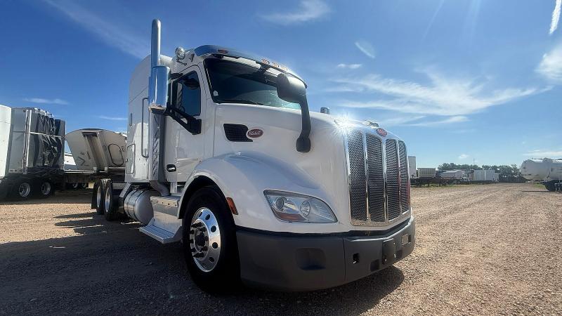 2015 Peterbilt All other VIN 1XPBAP9X7FD261723 COPART salvage auction — MINOR DENT/SCRATCHES, OH - CERTIFICATE OF TITLE (P), sold $1,600 on 2026-07-31 (photo 1)