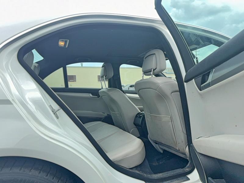 2013 Mercedes-benz C class VIN WDDGF8AB6DR274838 COPART salvage auction — MINOR DENT/SCRATCHES, Ct - Certificate Of Title (P), sold $250 on 2026-07-31 (photo 6)