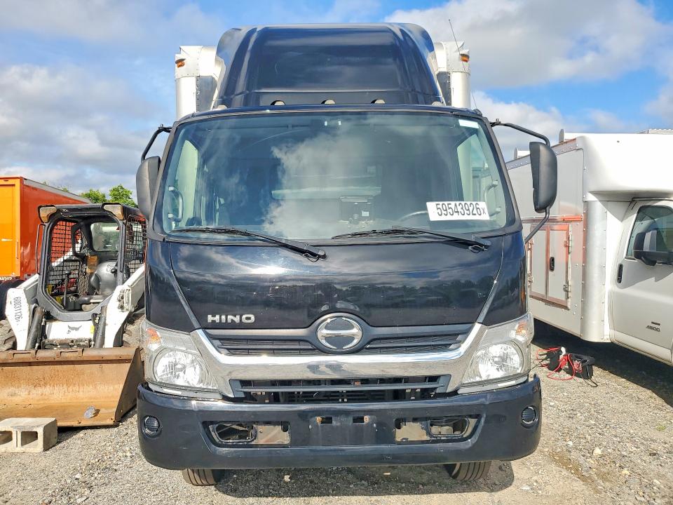 2018 Hino All other VIN JHHYDM1H6JK005256 COPART salvage auction — MINOR DENT/SCRATCHES, NJ - CERTIFICATE OF TITLE, sold $7,200 on 2026-07-20 (photo 5)
