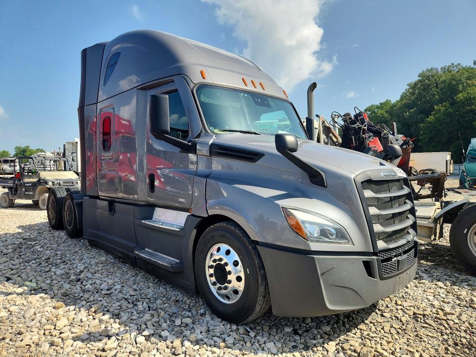 2022 Freightliner All other VIN 3AKJHHDR5NSNJ4692 COPART salvage auction — NORMAL WEAR, OK - CERTIFICATE OF TITLE (P), sold $15,200 on 2026-07-28 (photo 4)