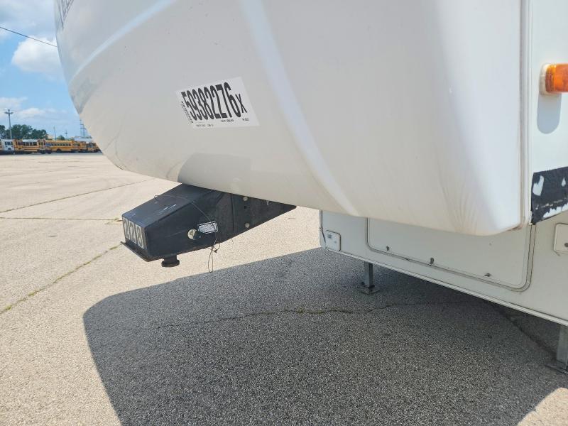 2005 Gulf stream Yellowston VIN 1NL1YFS2551063525 COPART salvage auction — MINOR DENT/SCRATCHES, OH - CERTIFICATE OF TITLE, sold $725 on 2026-07-28 (photo 7)