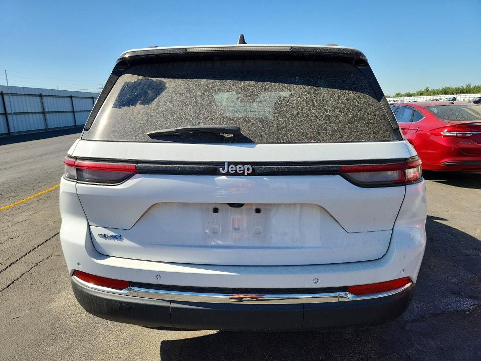 2024 Jeep Cherokee VIN 1C4RJYB69RC181633 COPART salvage auction — MECHANICAL, Ca - Non-Repairable Vehicle Cert, sold $18,500 on 2026-08-21 (photo 6)