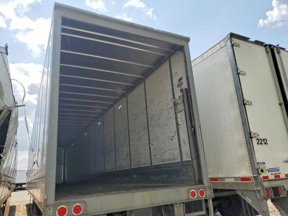 2018 Wabash dry van Trailer VIN 1JJV532DXJL001737 COPART salvage auction — REAR END, CT, sold $2,200 on 2026-08-18 (photo 2)