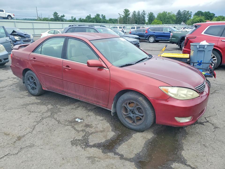 2005 Toyota Camry VIN JTDBE32K753005941 COPART salvage auction — NORMAL WEAR, CT, sold $475 on 2026-07-24 (photo 4)