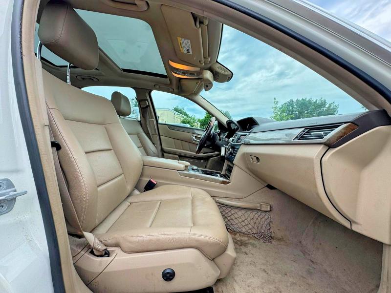 2011 Mercedes-benz E-class VIN WDDHF8HB7BA349889 COPART salvage auction — MINOR DENT/SCRATCHES, NY - CERTIFICATE OF TITLE (P), sold $2,800 on 2026-07-27 (photo 5)