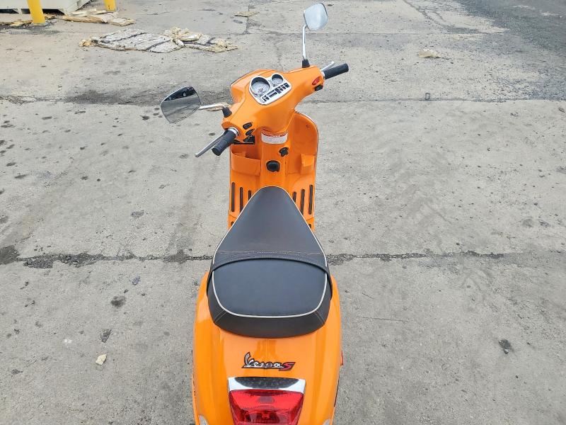 2011 Vespa Scooter VIN ZAPM688F0B5400068 COPART salvage auction — SIDE, ST, sold $425 on 2026-07-30 (photo 6)