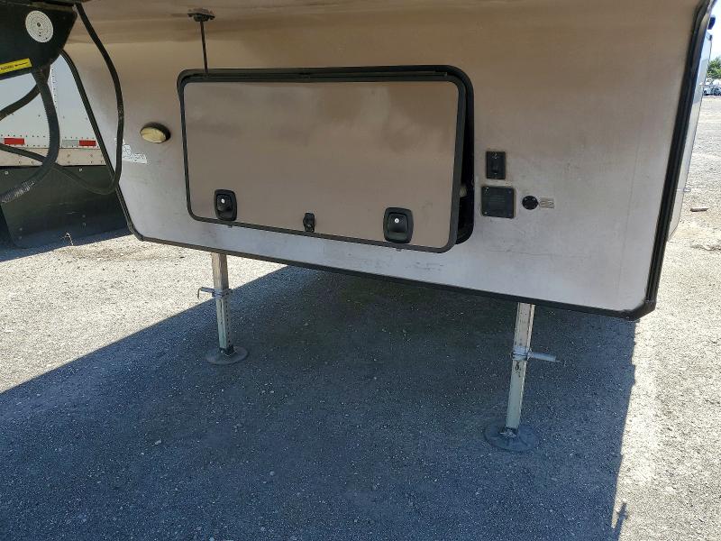 2017 Foresriver All models VIN 4X4FRLE20H1877504 COPART salvage auction — MINOR DENT/SCRATCHES, CA - DIS/DLR/EXP ONLY CLEAN TITLE, sold $2,600 on 2026-07-24 (photo 8)