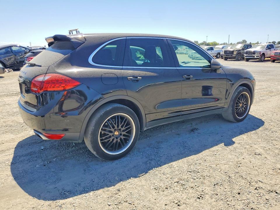 2014 Porsche Cayenne VIN WP1AF2A22ELA39515 COPART salvage auction — MECHANICAL, CA - DIS/DLR/EXP ONLY CLEAN TITLE (P), sold $1,350 on 2026-07-28 (photo 3)