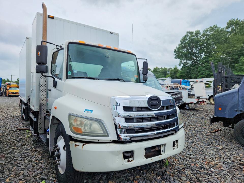 2011 Hino All other VIN 5PVNV8JV2B4S51937 COPART salvage auction — MECHANICAL, TX - CERTIFICATE OF TITLE, sold $275 on 2026-07-28 (photo 4)