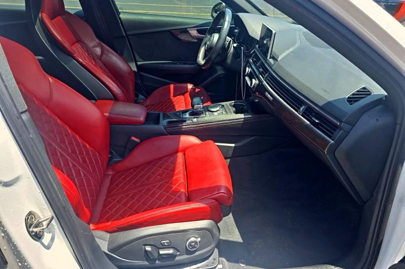 2019 Audi S4/rs4 VIN WAUC4AF41KA053138 COPART salvage auction — NORMAL WEAR, CT, sold $9,800 on 2026-07-27 (photo 5)