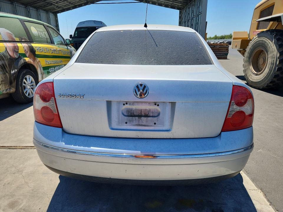 2004 Volkswagen Passat VIN WVWPD63B84P197211 COPART salvage auction — ENGINE BURN, SC, sold $70 on 2026-08-03 (photo 6)