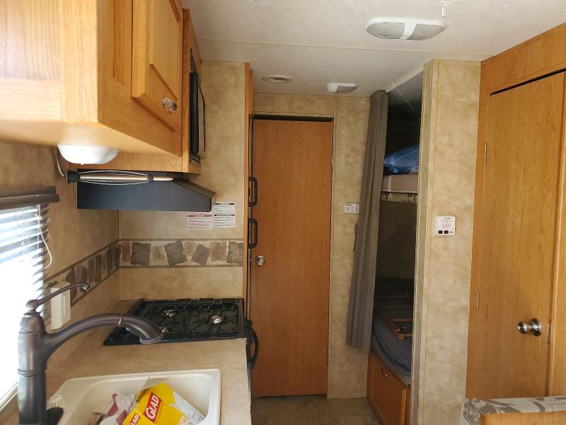 2006 Coach 24tbq VIN 1TC2B141961511340 COPART salvage auction — REAR END, AB - OOP - ACTIVE, sold $125 on 2026-07-28 (photo 6)