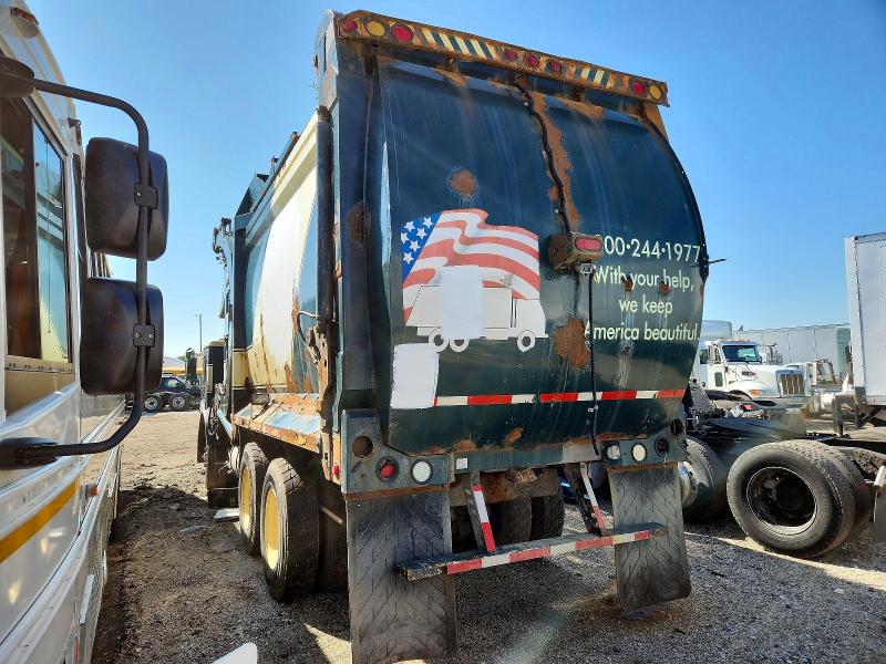 2007 Mack Leu613 VIN 1M2AC08C27M014460 COPART salvage auction — SIDE, CD, sold $450 on 2026-08-11 (photo 3)
