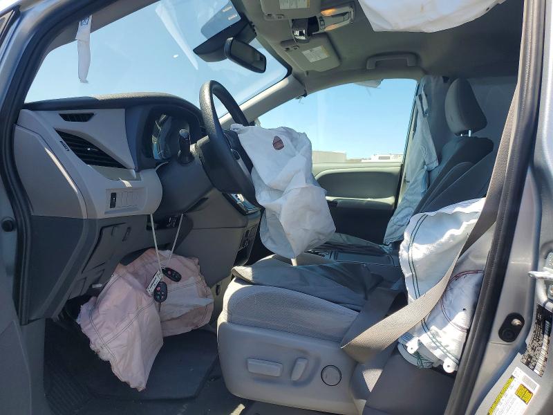 2020 Toyota Sienna VIN 5TDKZ3DCXLS054458 COPART salvage auction — FRONT END, Ca - Dis/Dlr/Exp Only Junk Receipt, sold $2,750 on 2026-07-29 (photo 7)