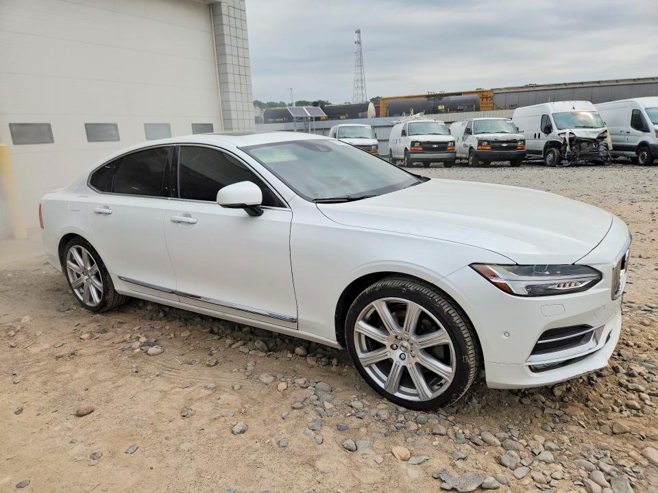 2017 Volvo S90 VIN YV1A22ML6H1008540 COPART salvage auction — MECHANICAL, Mn - Non Public Clean Title, sold $225 on 2026-08-04 (photo 4)