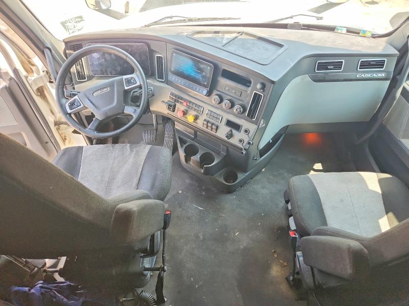 2021 Freightliner All other VIN 3AKJHHDR9MSMT8568 COPART salvage auction — NORMAL WEAR, PA - CERT OF TITLE, sold $3,650 on 2026-07-28 (photo 8)