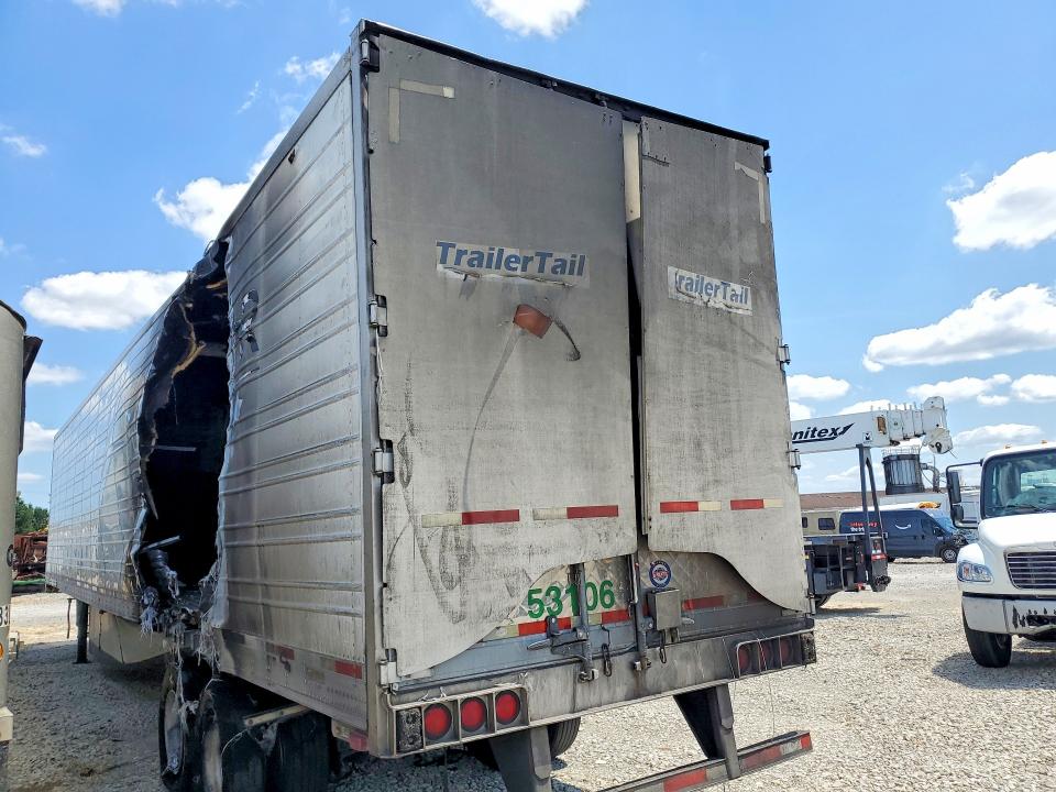 2016 Utility Unknown VIN 1UYVS2593GU366123 COPART salvage auction — BURN, CT, sold $1,100 on 2026-09-21 (photo 2)