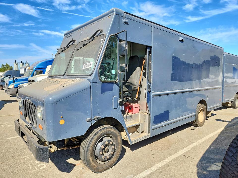 2020 Freightliner Mt45 chass VIN 4UZAC2EA4LCLZ7056 COPART salvage auction — MINOR DENT/SCRATCHES, CA - DIS/DLR/EXP ONLY CLEAN TITLE, sold $750 on 2026-07-28 (photo 1)