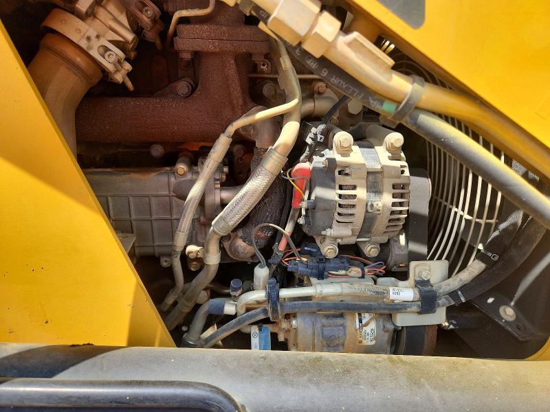 2013 Cat Constructi VIN CAT0420FTSKR01295 COPART salvage auction — BURN, FL - BILL OF SALE, sold $25,500 on 2026-07-31 (photo 7)